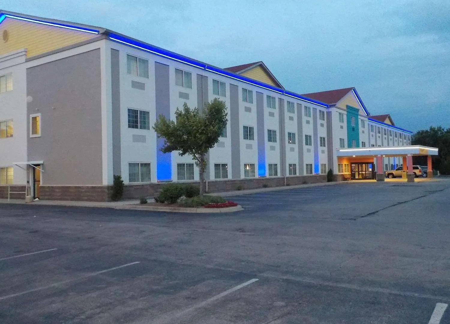 Best Western Louisville Airport Expo Hotel